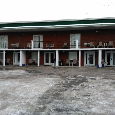 Clothier Mills Inn Kemptville Екстер'єр фото