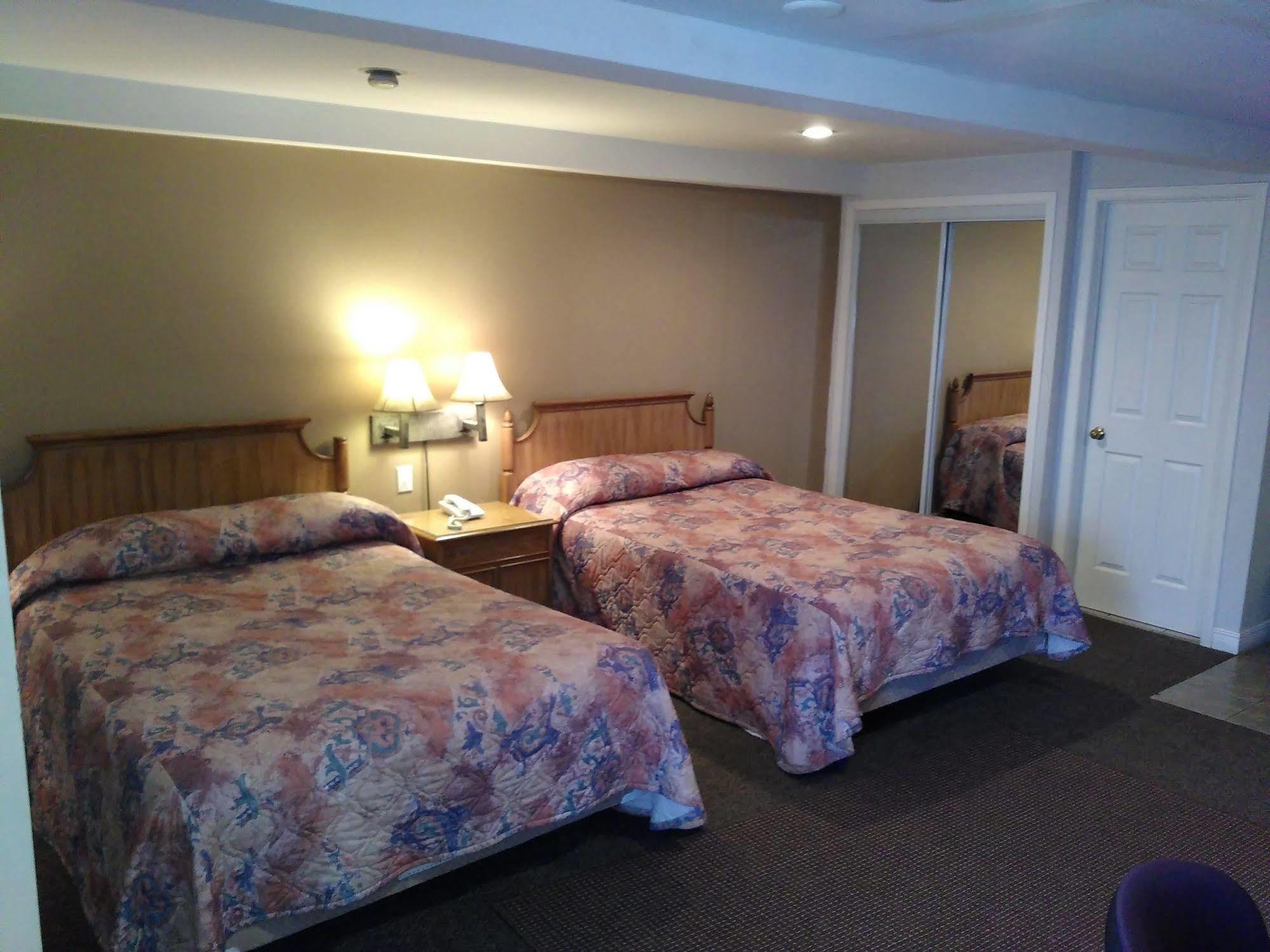 Clothier Mills Inn Kemptville Екстер'єр фото