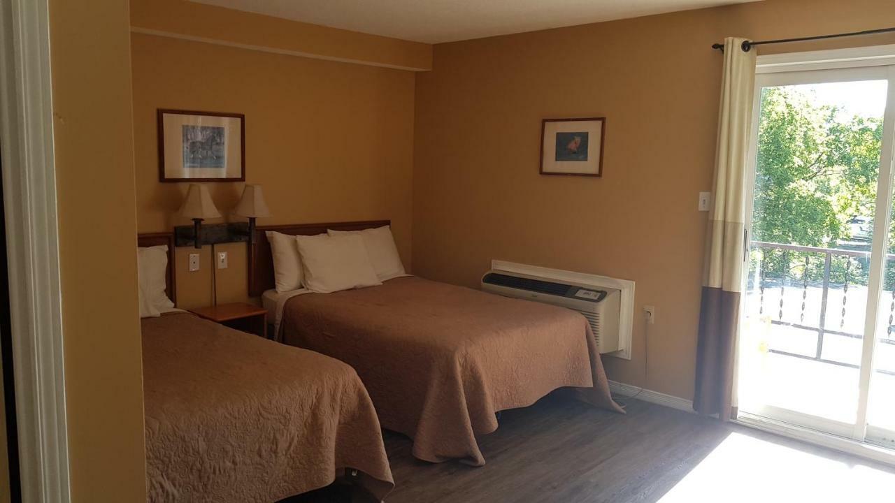Clothier Mills Inn Kemptville Екстер'єр фото